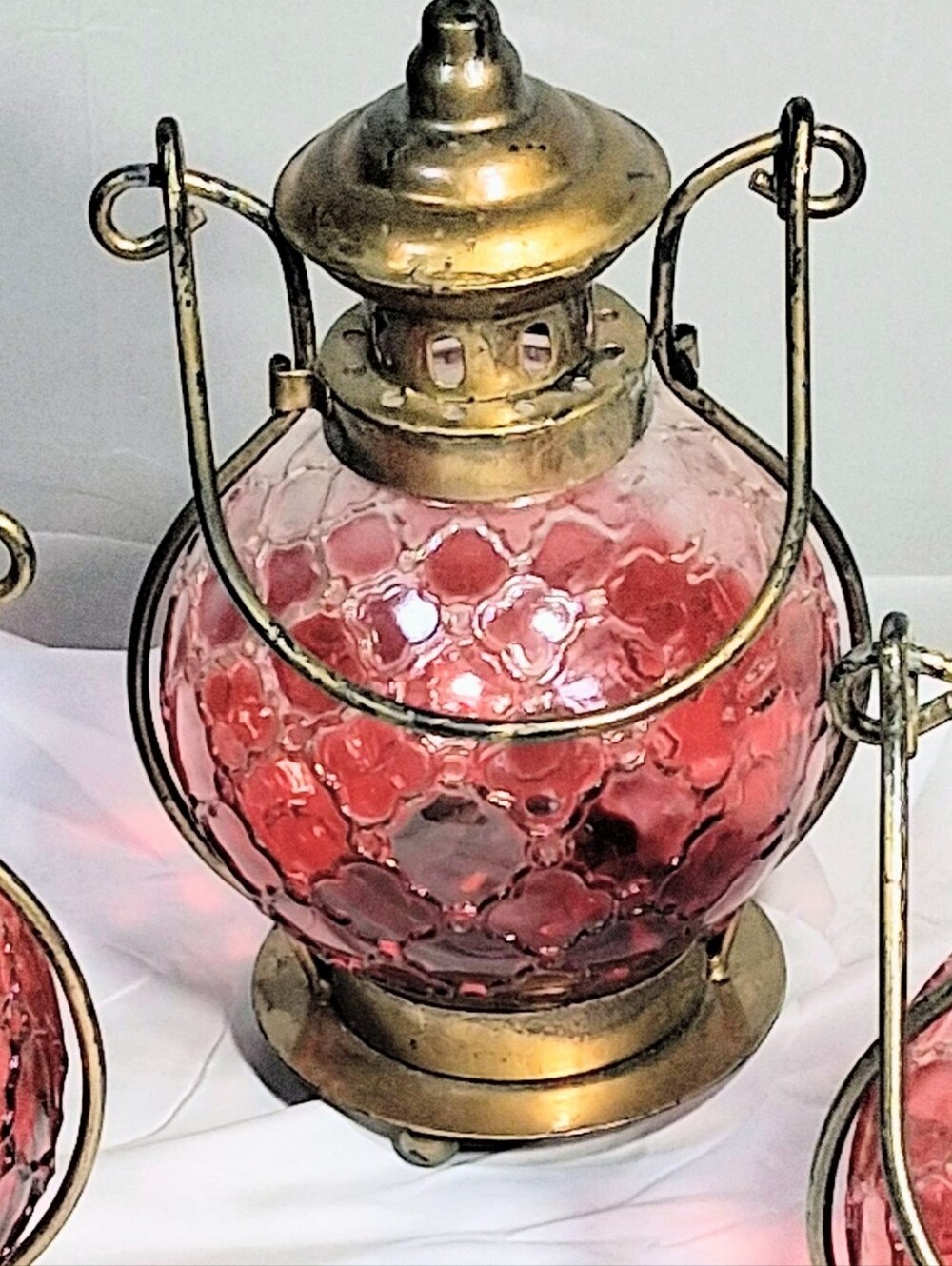 Set of 3 Vintage Textured Red Glass Hanging Patio/Porch Candle Burning Lanterns - Picture 5 of 9